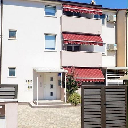 Liam Apartment Pula Luaran gambar